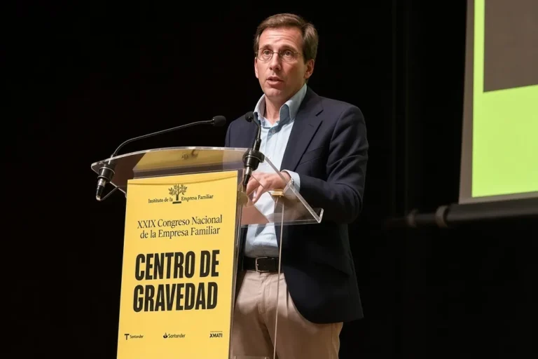 Almeida defiende la libertad de empresa ante empresarios