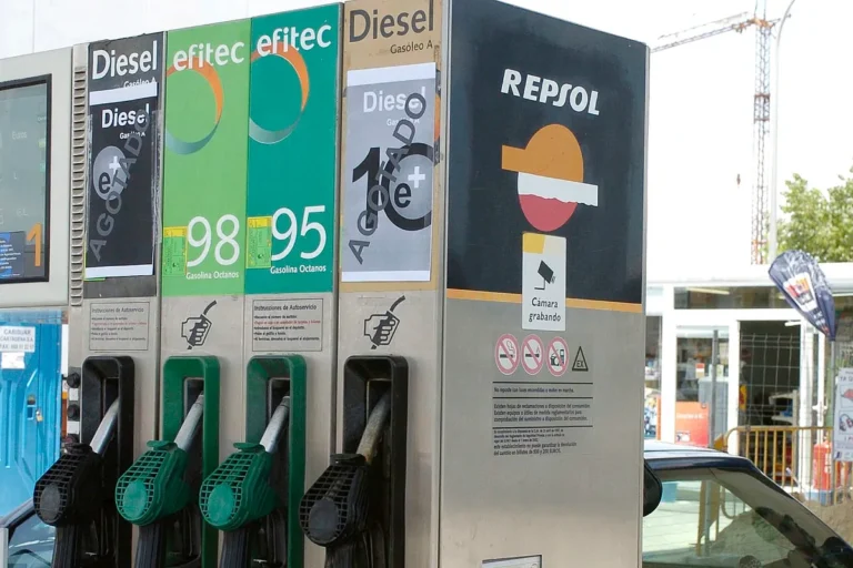 Barclays eleva la valoración de Repsol cerca de su récord
