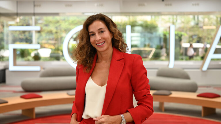 Ecija ficha a Cristina de Andrés en Inmobiliario y Urbanismo