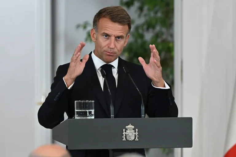 El riesgo de crisis de deuda en Francia amenaza a la zona euro