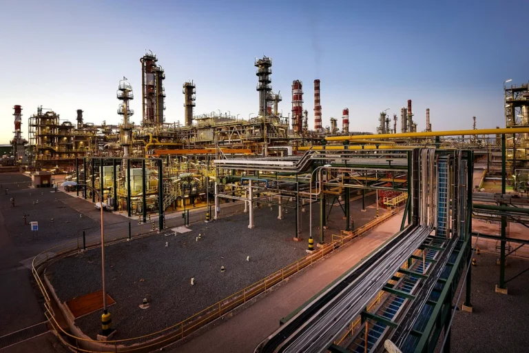 Jefferies y Berenberg ven más potencial alcista en Repsol