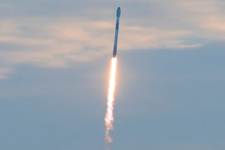 El riesgo crediticio de SpaceX sube por su plan de deuda