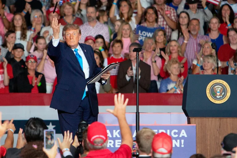 Trump rebaja la fiscalidad del diésel ante precios récord